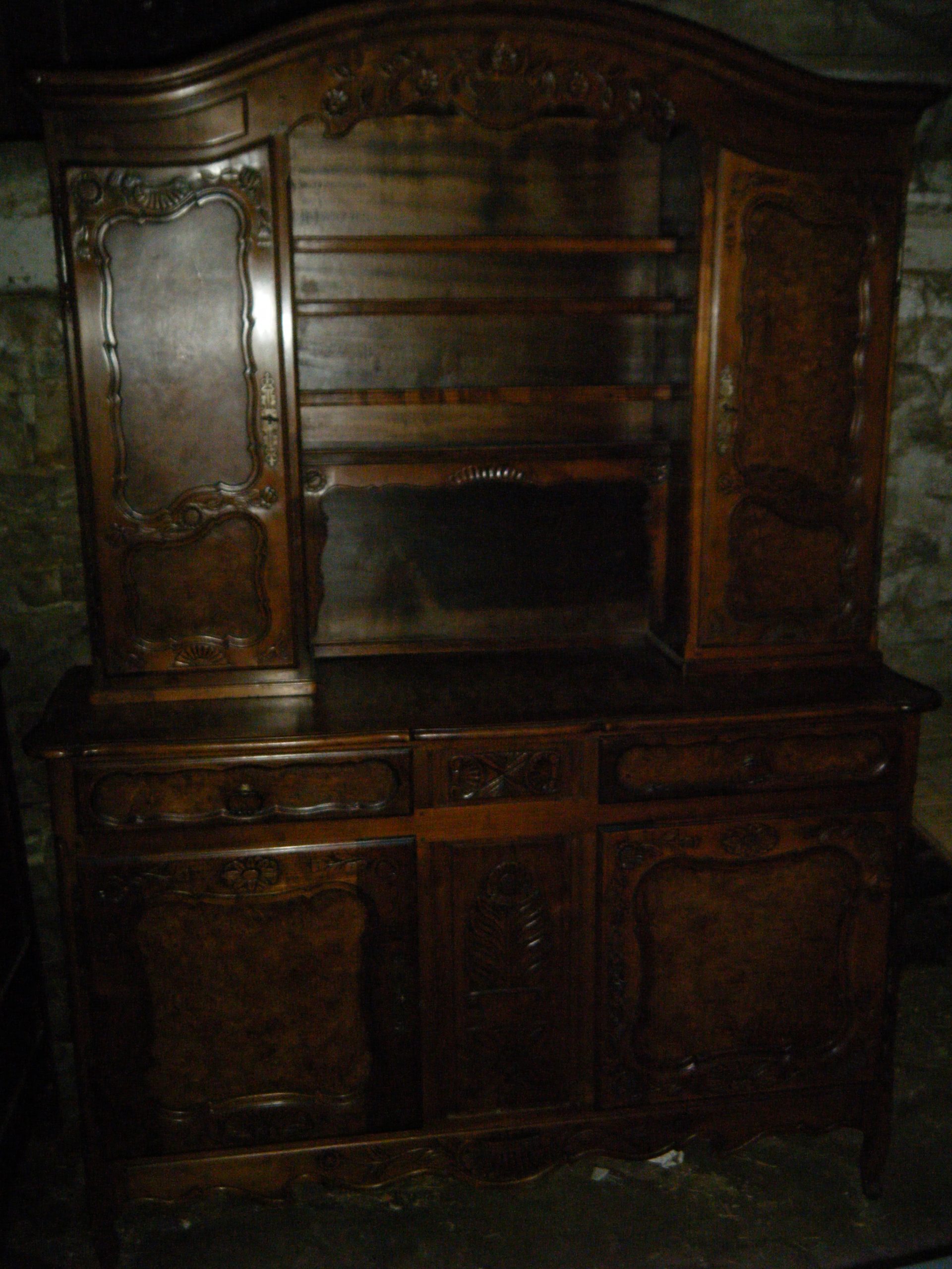 Vaisselier style Louis XV